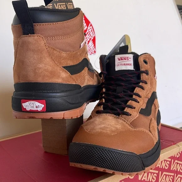 Vans WMNS Ultrarange Exo
Glazed Ginger
VN0A5KS5N1Z
Boots Sneakers - Picture 10 of 16